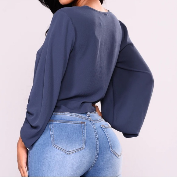 Fashion Nova Macey V Neck Top Blouse NWT - Picture 4 of 8